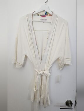 Vera Bradley Cream Lightweight Cotton Rayon Jersey Kimono Robe w/ Floral Trim S